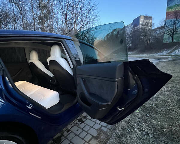 Синий Тесла Модель 3, объемом двигателя 0 л и пробегом 28 тыс. км за 22999 $, фото 23 на Automoto.ua