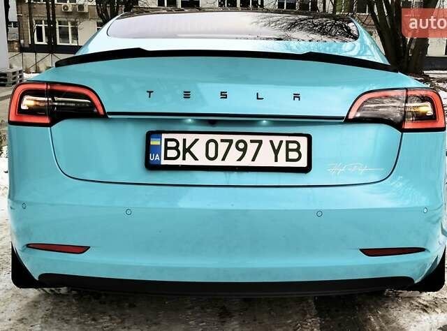 Синий Тесла Модель 3, объемом двигателя 0 л и пробегом 108 тыс. км за 18700 $, фото 5 на Automoto.ua