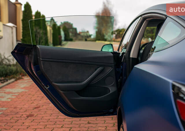 Синій Тесла Модель 3, об'ємом двигуна 0 л та пробігом 27 тис. км за 34999 $, фото 23 на Automoto.ua