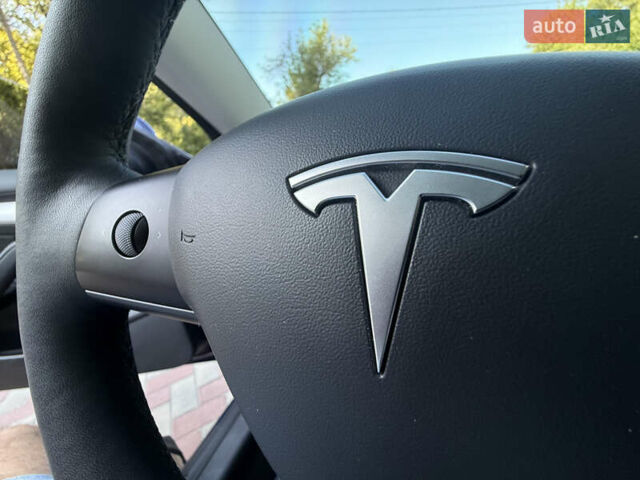 Тесла Модель 3 2022 в Днепре (Днепропетровске) на Automoto.ua Синий Тесла Модель 3, объемом двигателя 0 л и пробегом 25 тыс. км за 21200 $, фото 40 на Automoto.ua