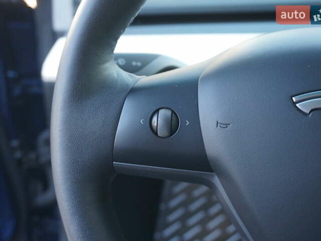 Синий Тесла Модель 3, объемом двигателя 0 л и пробегом 58 тыс. км за 22900 $, фото 40 на Automoto.ua