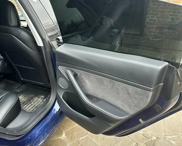 Синий Тесла Модель 3, объемом двигателя 0 л и пробегом 55 тыс. км за 21000 $, фото 10 на Automoto.ua