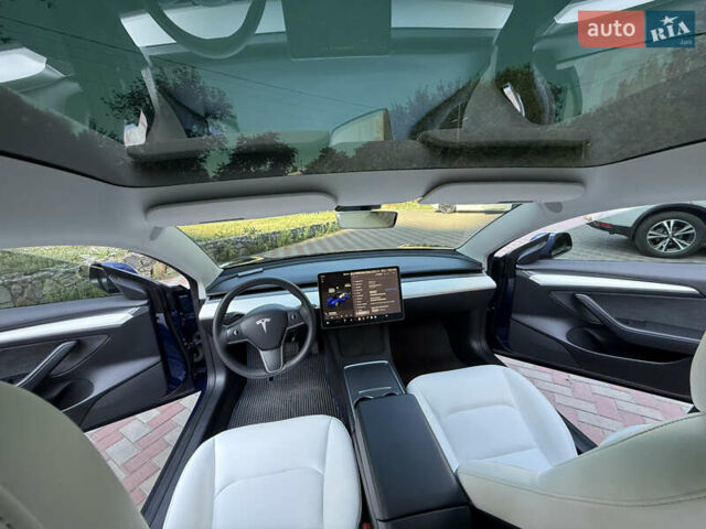 Тесла Модель 3 2022 в Днепре (Днепропетровске) на Automoto.ua Синий Тесла Модель 3, объемом двигателя 0 л и пробегом 25 тыс. км за 21200 $, фото 42 на Automoto.ua