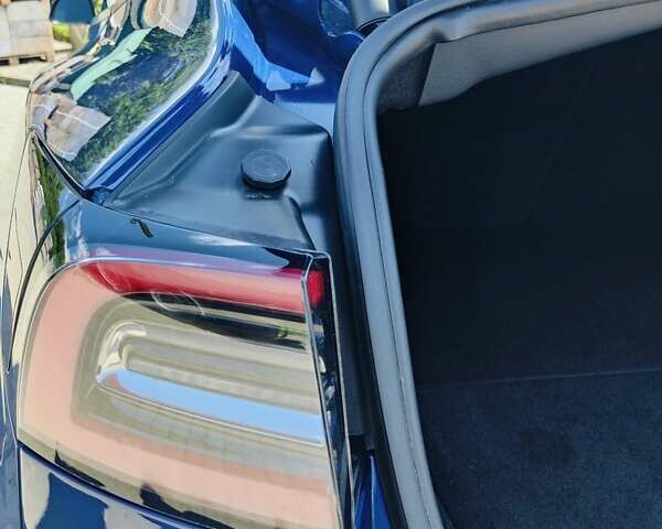 Синій Тесла Модель 3, об'ємом двигуна 0 л та пробігом 27 тис. км за 20900 $, фото 35 на Automoto.ua