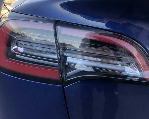 Синий Тесла Модель 3, объемом двигателя 0 л и пробегом 22 тыс. км за 26000 $, фото 7 на Automoto.ua