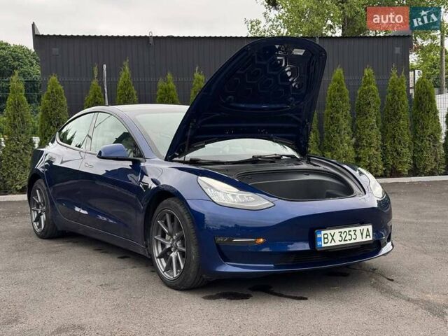 Синий Тесла Модель 3, объемом двигателя 0 л и пробегом 141 тыс. км за 19500 $, фото 9 на Automoto.ua