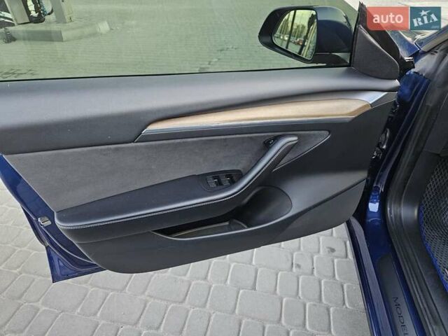 Синій Тесла Модель 3, об'ємом двигуна 0 л та пробігом 81 тис. км за 23000 $, фото 12 на Automoto.ua