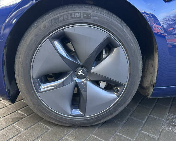 Синий Тесла Модель 3, объемом двигателя 0 л и пробегом 37 тыс. км за 21999 $, фото 9 на Automoto.ua