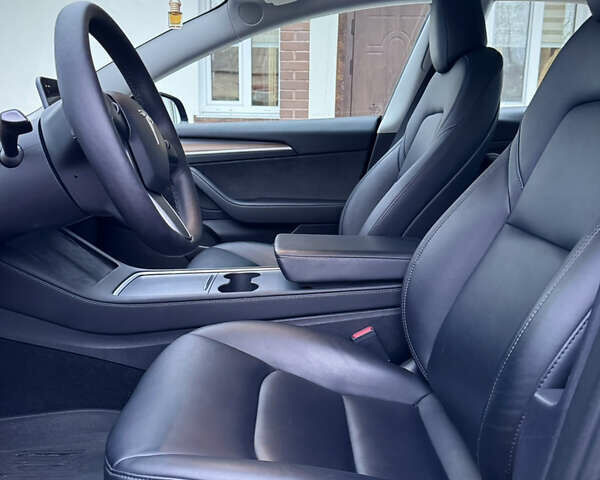 Синий Тесла Модель 3, объемом двигателя 0 л и пробегом 120 тыс. км за 18500 $, фото 13 на Automoto.ua