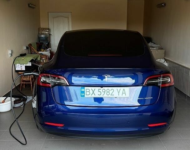Синій Тесла Модель 3, об'ємом двигуна 0 л та пробігом 88 тис. км за 20800 $, фото 18 на Automoto.ua