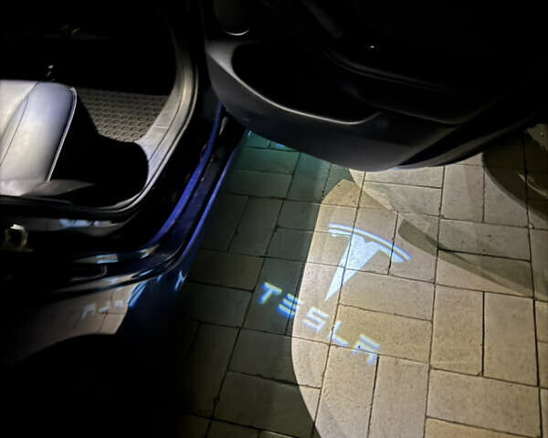 Синий Тесла Модель 3, объемом двигателя 0 л и пробегом 74 тыс. км за 21000 $, фото 12 на Automoto.ua