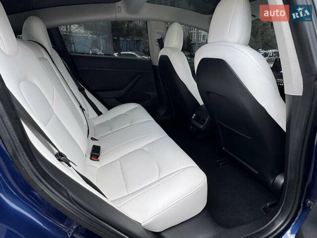 Синий Тесла Модель 3, объемом двигателя 0 л и пробегом 59 тыс. км за 20500 $, фото 17 на Automoto.ua