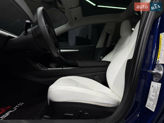 Синий Тесла Модель 3, объемом двигателя 0 л и пробегом 59 тыс. км за 20900 $, фото 18 на Automoto.ua