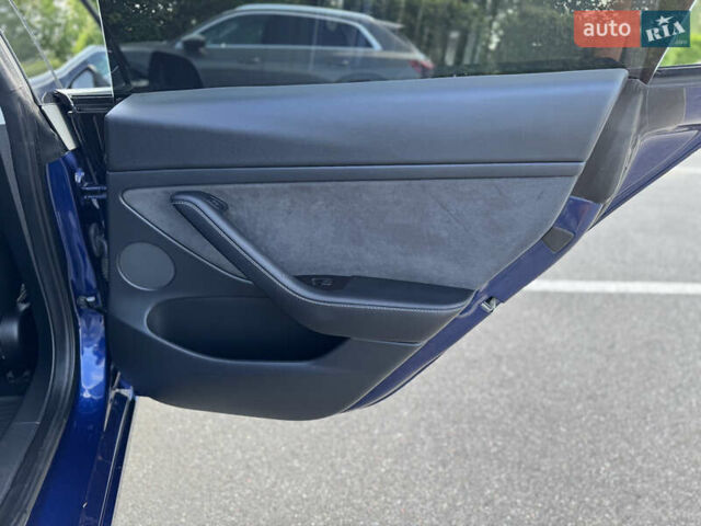 Синий Тесла Модель 3, объемом двигателя 0 л и пробегом 96 тыс. км за 19999 $, фото 37 на Automoto.ua