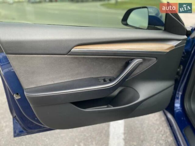 Синий Тесла Модель 3, объемом двигателя 0 л и пробегом 26 тыс. км за 24500 $, фото 9 на Automoto.ua