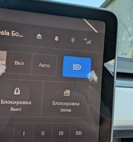 Синий Тесла Модель 3, объемом двигателя 0 л и пробегом 45 тыс. км за 24700 $, фото 42 на Automoto.ua