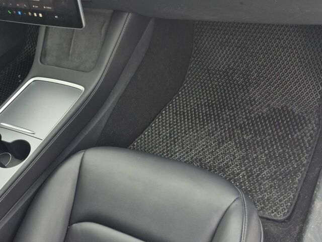 Синій Тесла Модель 3, об'ємом двигуна 0 л та пробігом 101 тис. км за 17999 $, фото 15 на Automoto.ua