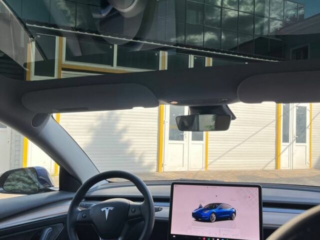 Синий Тесла Модель 3, объемом двигателя 0 л и пробегом 26 тыс. км за 23500 $, фото 3 на Automoto.ua