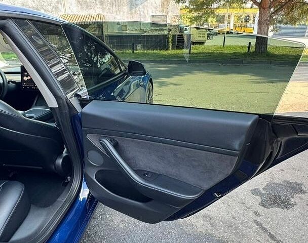 Синій Тесла Модель 3, об'ємом двигуна 0 л та пробігом 79 тис. км за 19000 $, фото 15 на Automoto.ua