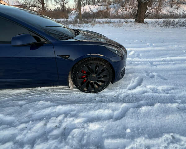 Синий Тесла Модель 3, объемом двигателя 0 л и пробегом 86 тыс. км за 25000 $, фото 4 на Automoto.ua