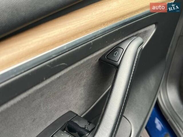 Синий Тесла Модель 3, объемом двигателя 0 л и пробегом 177 тыс. км за 18990 $, фото 15 на Automoto.ua