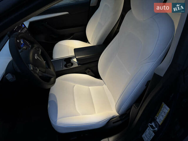 Синій Тесла Модель 3, об'ємом двигуна 0 л та пробігом 72 тис. км за 23000 $, фото 5 на Automoto.ua