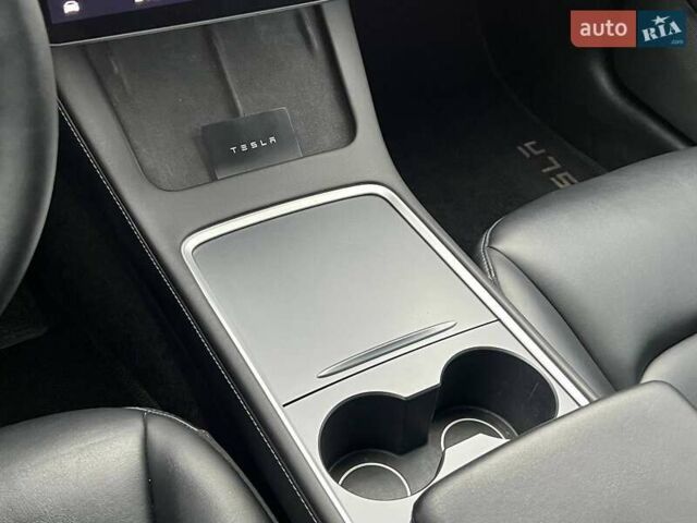 Синий Тесла Модель 3, объемом двигателя 0 л и пробегом 177 тыс. км за 18990 $, фото 38 на Automoto.ua