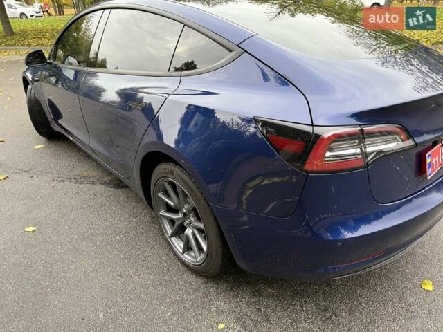 Тесла Модель 3 2022 у Умани на Automoto.ua Синій Тесла Модель 3, об'ємом двигуна 0 л та пробігом 53 тис. км за 19700 $, фото 2 на Automoto.ua