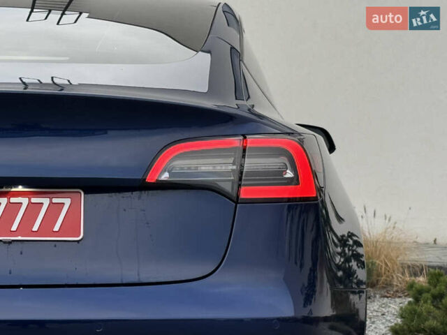 Синій Тесла Модель 3, об'ємом двигуна 0 л та пробігом 97 тис. км за 18700 $, фото 11 на Automoto.ua