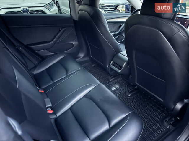 Синий Тесла Модель 3, объемом двигателя 0 л и пробегом 53 тыс. км за 19500 $, фото 15 на Automoto.ua