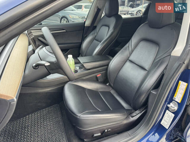 Синий Тесла Модель 3, объемом двигателя 0 л и пробегом 98 тыс. км за 18400 $, фото 23 на Automoto.ua