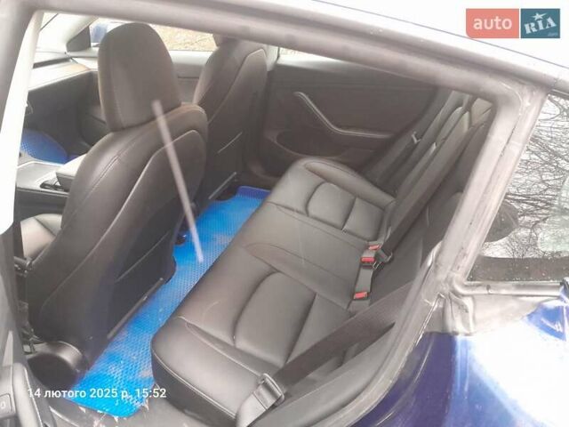 Синий Тесла Модель 3, объемом двигателя 0 л и пробегом 67 тыс. км за 19500 $, фото 3 на Automoto.ua