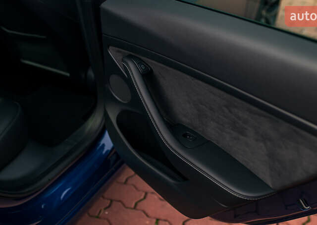 Синій Тесла Модель 3, об'ємом двигуна 0 л та пробігом 27 тис. км за 34999 $, фото 24 на Automoto.ua