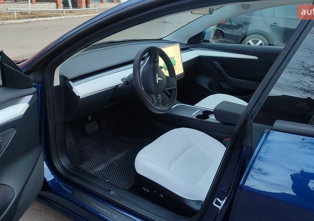 Синий Тесла Модель 3, объемом двигателя 0 л и пробегом 60 тыс. км за 19999 $, фото 12 на Automoto.ua