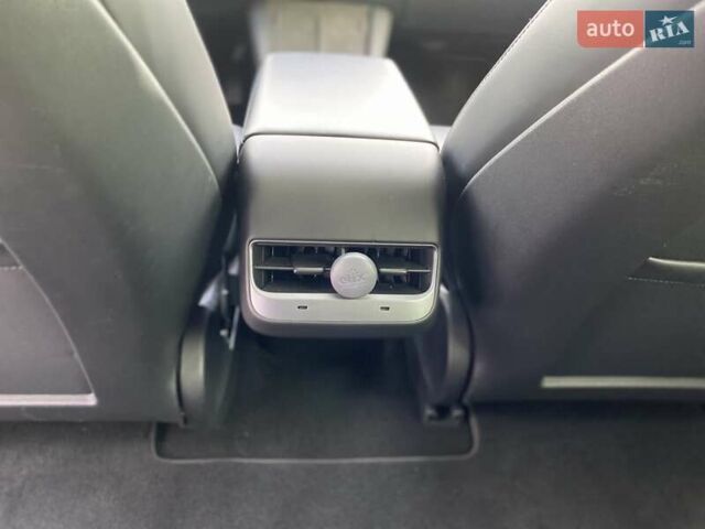 Синий Тесла Модель 3, объемом двигателя 0 л и пробегом 26 тыс. км за 24500 $, фото 16 на Automoto.ua