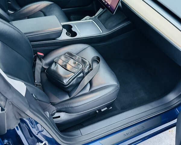 Синій Тесла Модель 3, об'ємом двигуна 0 л та пробігом 145 тис. км за 22900 $, фото 26 на Automoto.ua