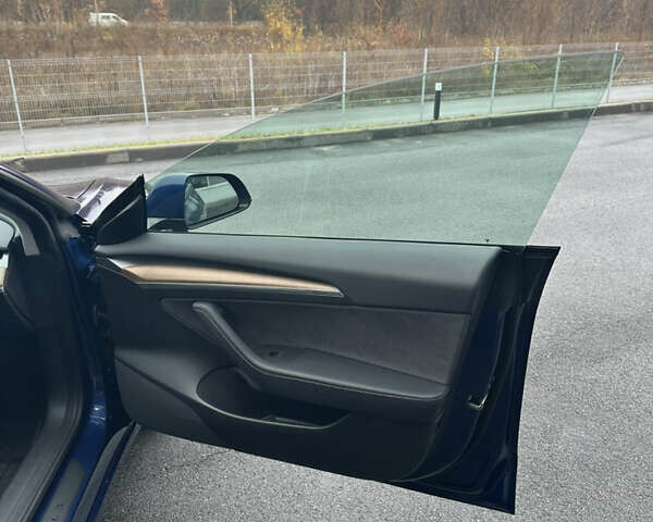 Синій Тесла Модель 3, об'ємом двигуна 0 л та пробігом 50 тис. км за 22000 $, фото 13 на Automoto.ua