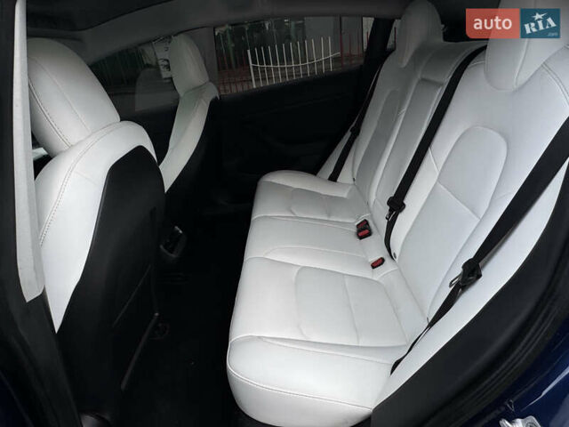 Синий Тесла Модель 3, объемом двигателя 0 л и пробегом 59 тыс. км за 20500 $, фото 16 на Automoto.ua