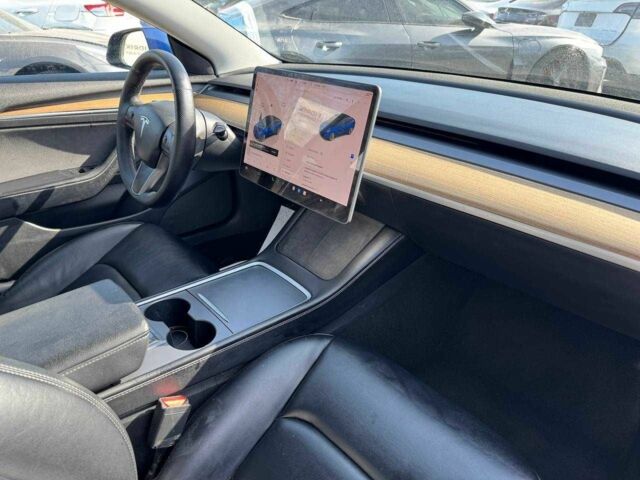 Синій Тесла Модель 3, об'ємом двигуна 0 л та пробігом 310 тис. км за 10300 $, фото 6 на Automoto.ua