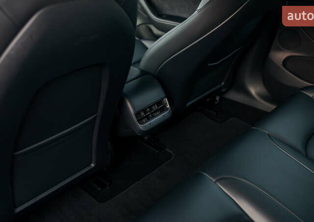 Синій Тесла Модель 3, об'ємом двигуна 0 л та пробігом 27 тис. км за 34999 $, фото 29 на Automoto.ua