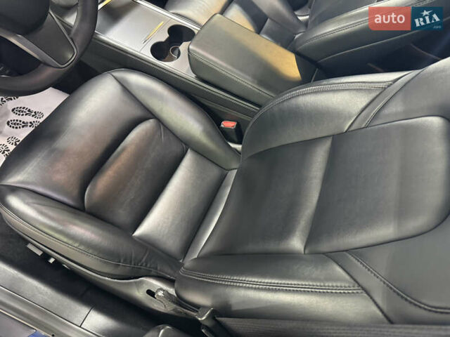 Синій Тесла Модель 3, об'ємом двигуна 0 л та пробігом 145 тис. км за 22900 $, фото 10 на Automoto.ua