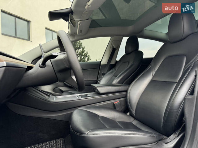 Синій Тесла Модель 3, об'ємом двигуна 0 л та пробігом 97 тис. км за 18700 $, фото 16 на Automoto.ua