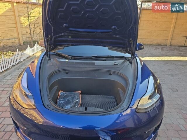 Синій Тесла Модель 3, об'ємом двигуна 0 л та пробігом 125 тис. км за 18000 $, фото 15 на Automoto.ua