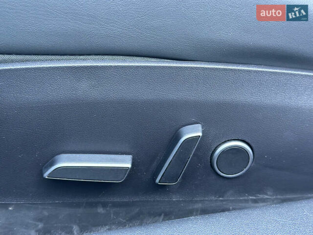 Синий Тесла Модель 3, объемом двигателя 0 л и пробегом 133 тыс. км за 14799 $, фото 27 на Automoto.ua