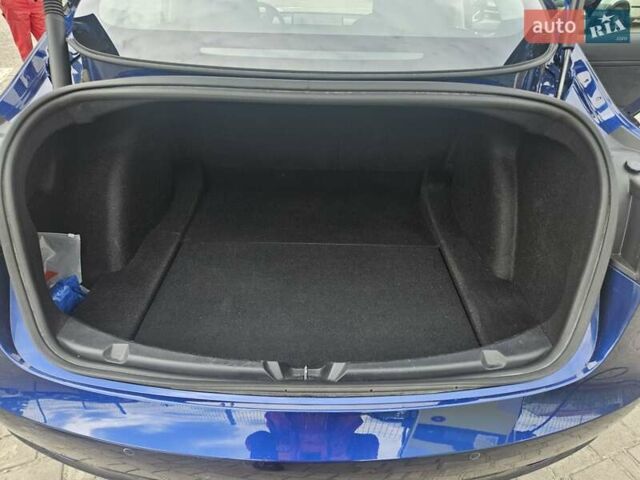 Синий Тесла Модель 3, объемом двигателя 0 л и пробегом 85 тыс. км за 19300 $, фото 13 на Automoto.ua