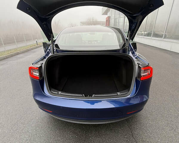 Синий Тесла Модель 3, объемом двигателя 0 л и пробегом 70 тыс. км за 19700 $, фото 6 на Automoto.ua