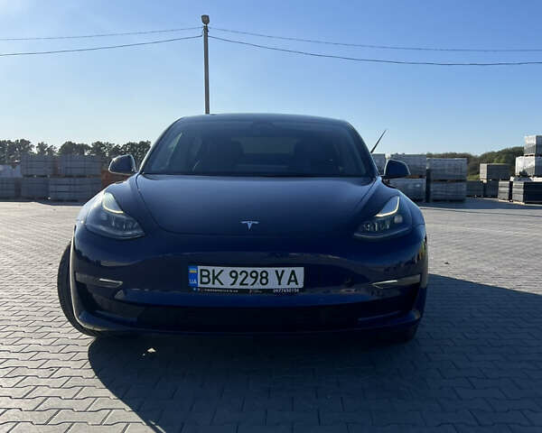 Синій Тесла Модель 3, об'ємом двигуна 0 л та пробігом 28 тис. км за 24500 $, фото 1 на Automoto.ua