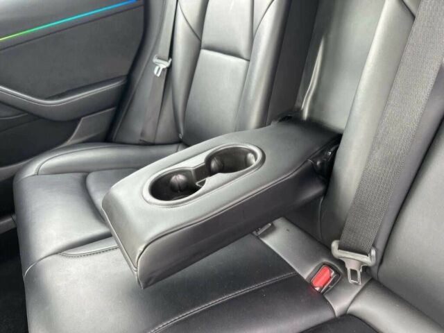 Синій Тесла Модель 3, об'ємом двигуна 0 л та пробігом 24 тис. км за 10500 $, фото 12 на Automoto.ua