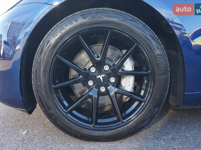 Синий Тесла Модель 3, объемом двигателя 0 л и пробегом 58 тыс. км за 22900 $, фото 13 на Automoto.ua