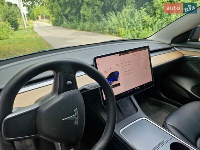 Синий Тесла Модель 3, объемом двигателя 0 л и пробегом 110 тыс. км за 19999 $, фото 1 на Automoto.ua
